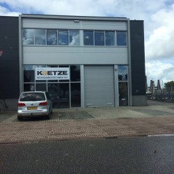 hier komt